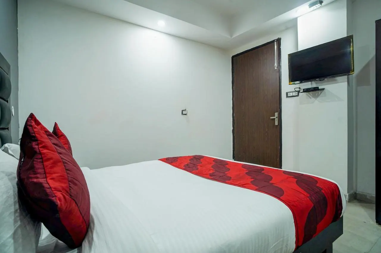 Hotel Red Snapper Couple Friendly At West Delhi Nowe Delhi 3*,  Indie