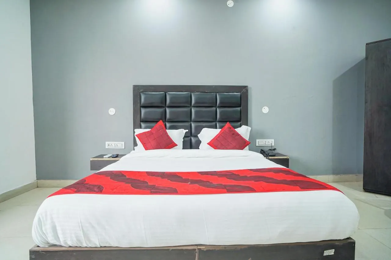 Hotel Red Snapper Couple Friendly At West Delhi Nowe Delhi