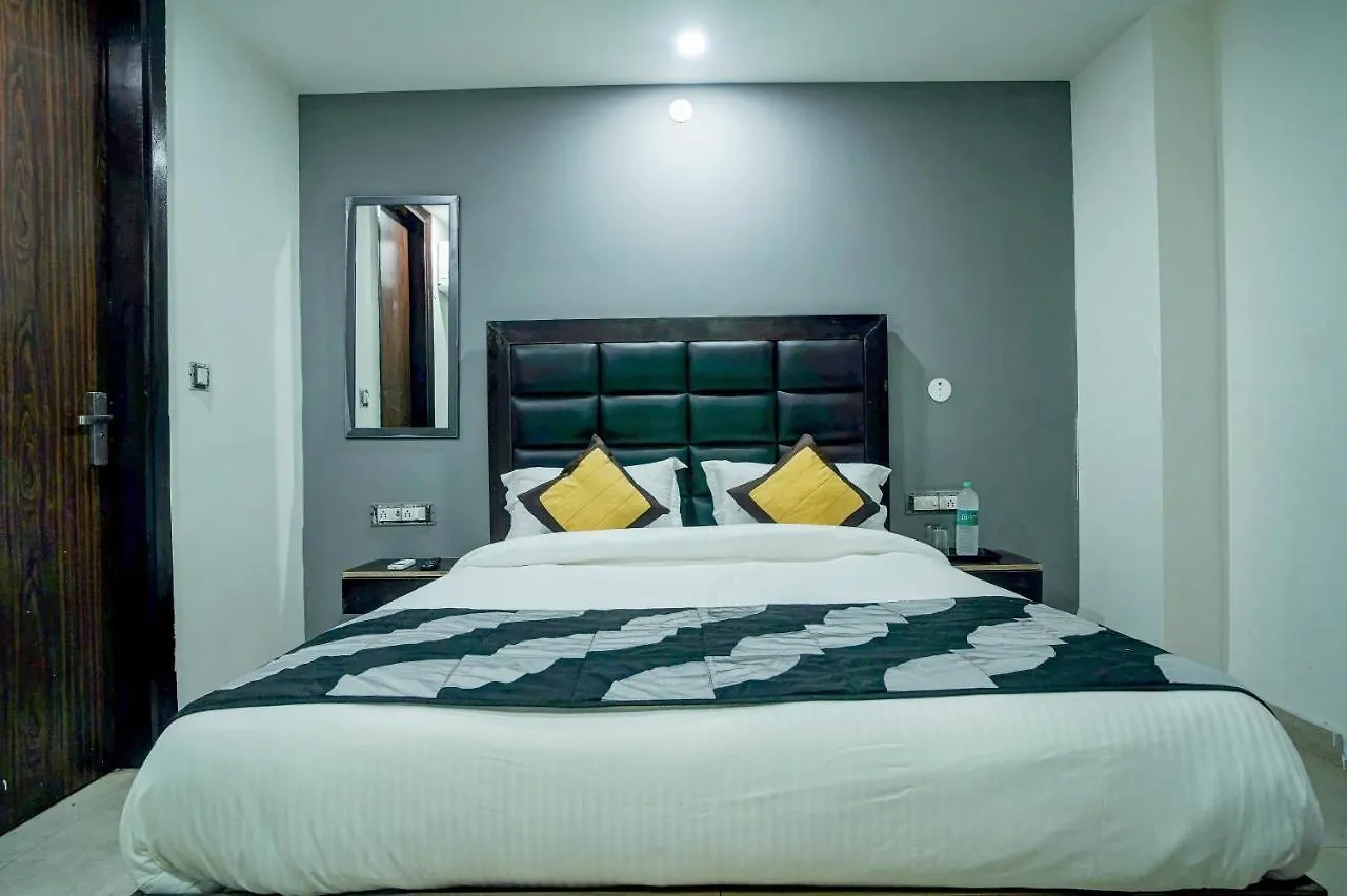Hotel Red Snapper Couple Friendly At West Delhi Nowe Delhi
